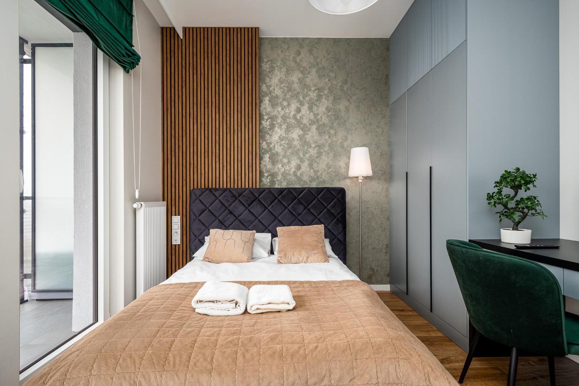 Wola Tower Deluxe Separate Bedroom With Free Garage - By Perfect Apart Warsaw Ngoại thất bức ảnh