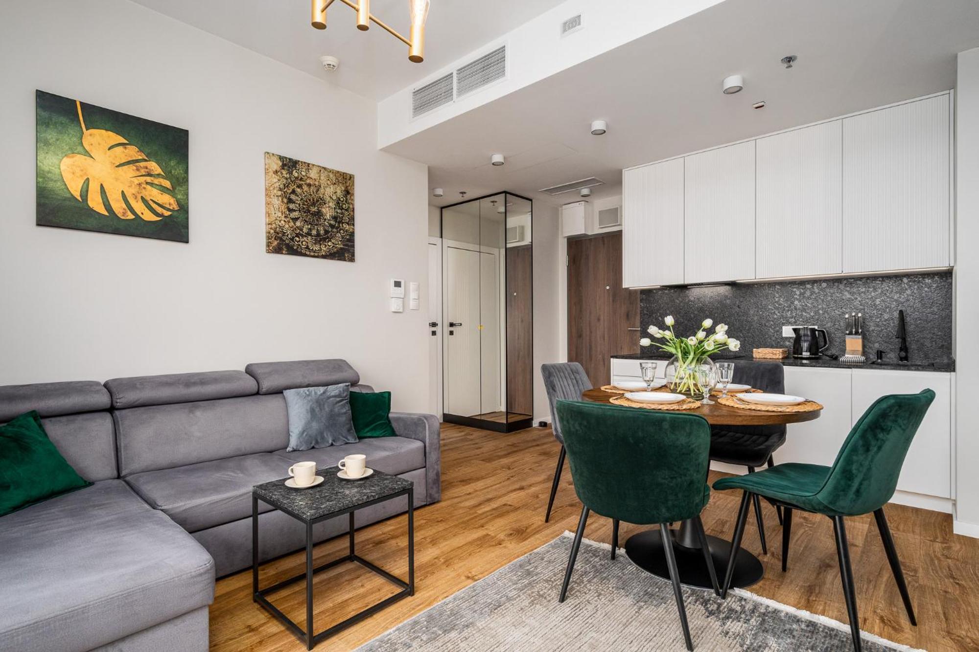 Wola Tower Deluxe Separate Bedroom With Free Garage - By Perfect Apart Warsaw Ngoại thất bức ảnh