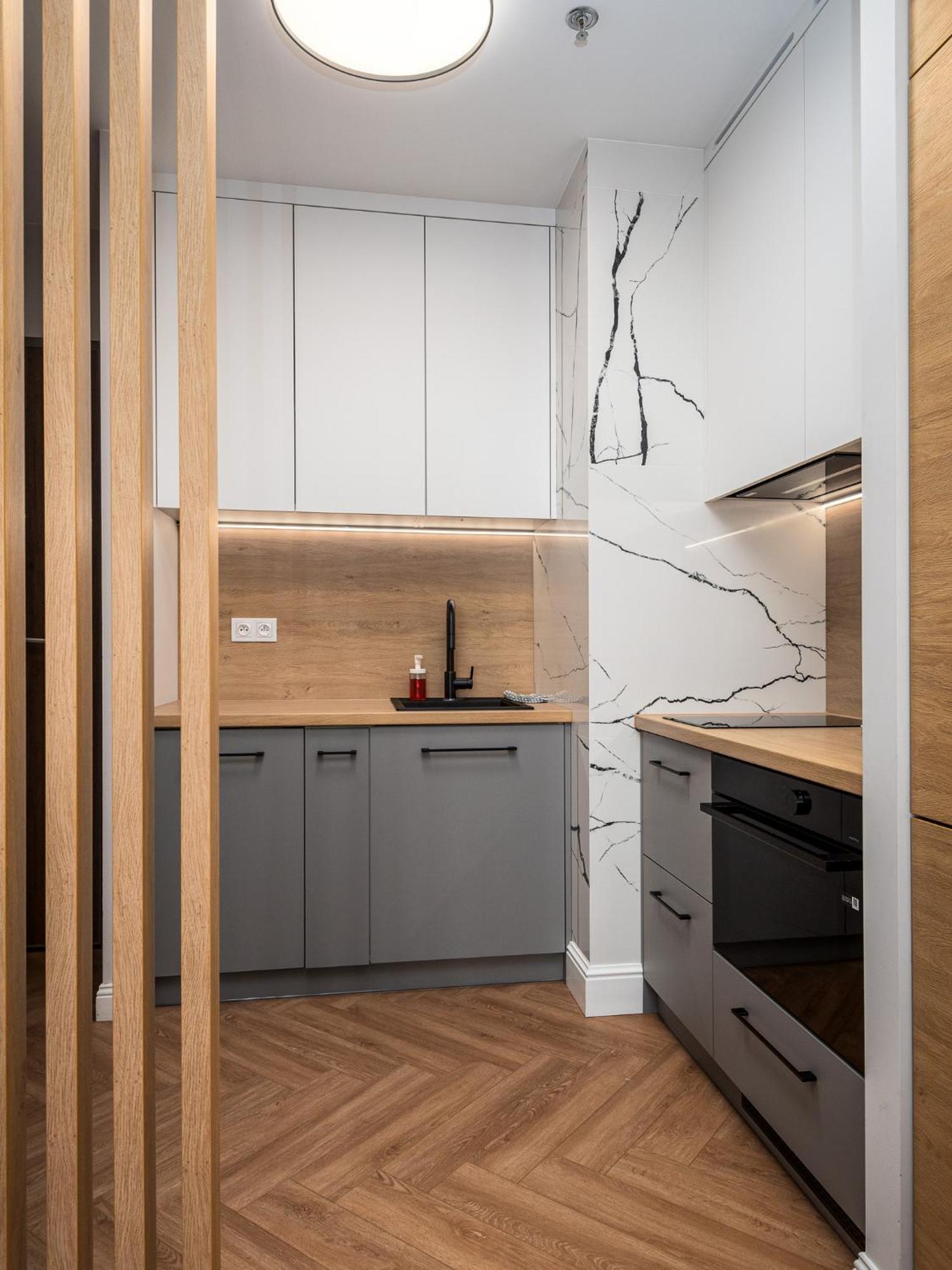 Wola Tower Deluxe Separate Bedroom With Free Garage - By Perfect Apart Warsaw Ngoại thất bức ảnh