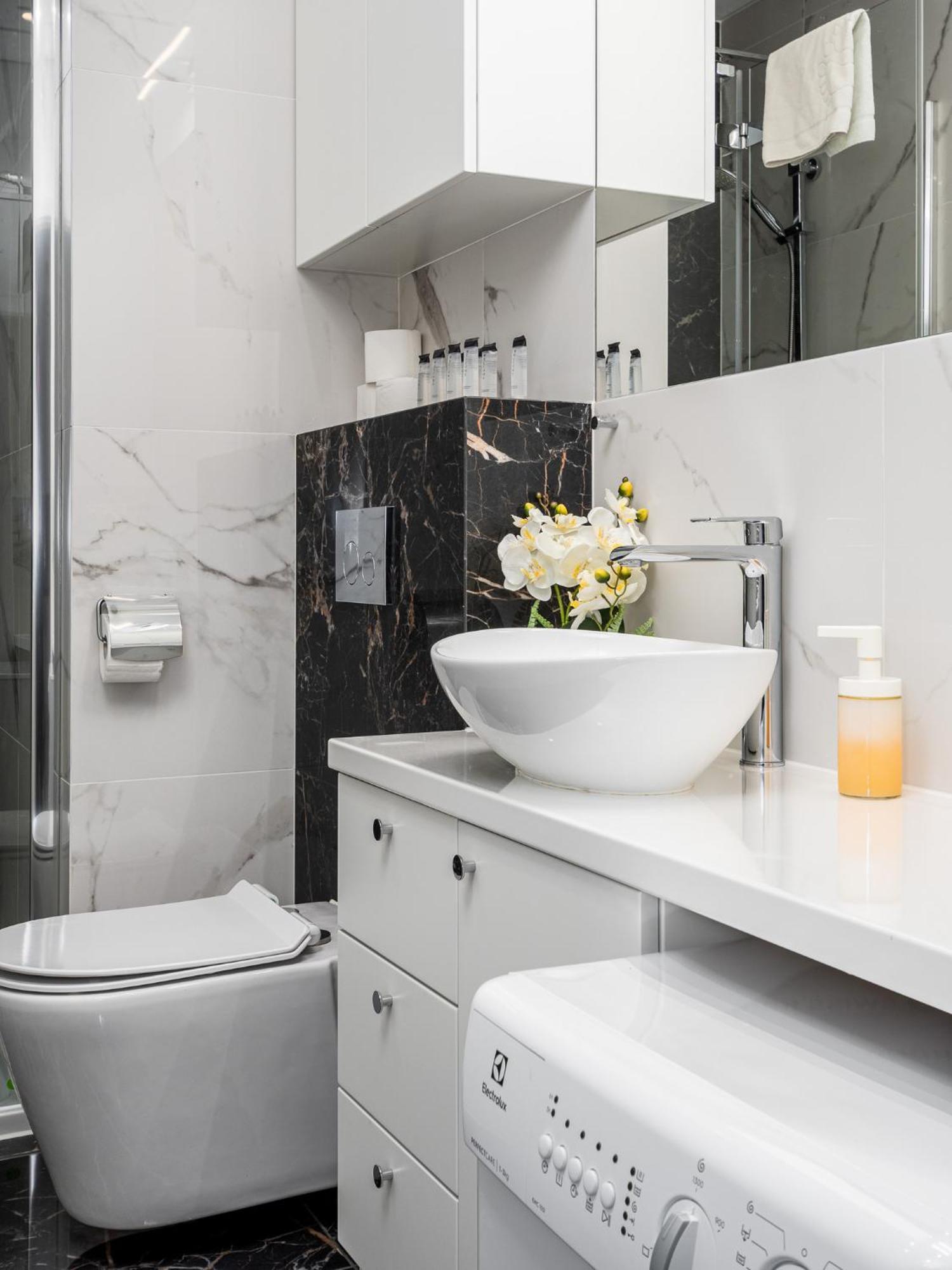 Wola Tower Deluxe Separate Bedroom With Free Garage - By Perfect Apart Warsaw Ngoại thất bức ảnh